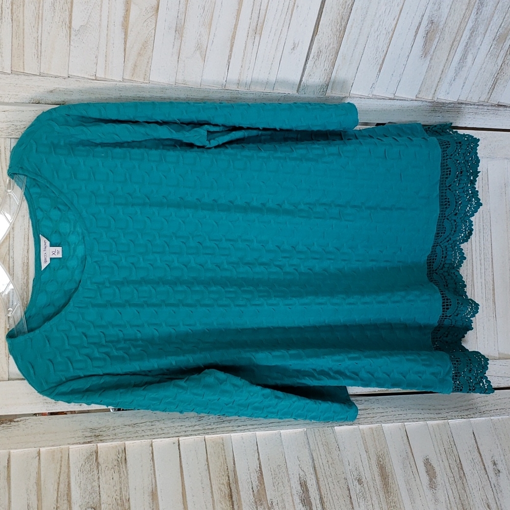 Rebecca Malone Turquoise Blue 3/4 Sleeve Crochet Hemline Top